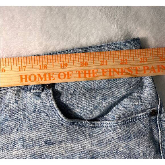 Gloria Vanderbilt Joslyn Plus 22W Denim Bermuda Shorts – Acid Wash Stretch Jean - Picture 9 of 14